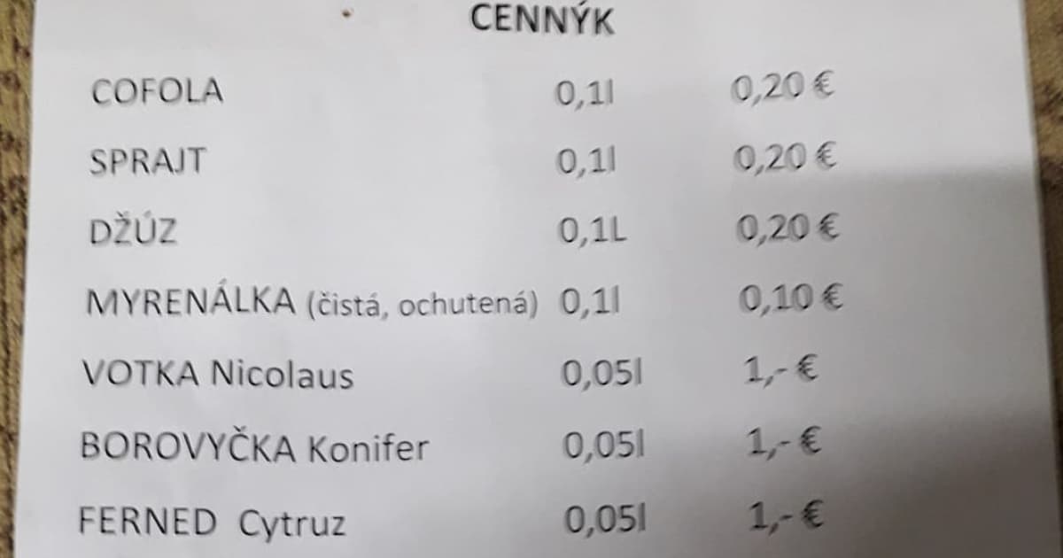 Zaujímavý cenník v jednej malebnej dedinke v strede Slovenska
