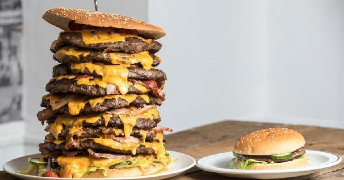 Táto reštaurácia ponúka 12-kilový hamburger zadarmo pre toho, kto ho zje do hodiny