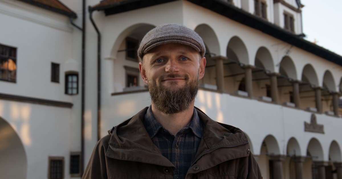 Marek Rabík sa pod Tatrami venuje prírodnému staviteľstvu. Dôležité je nielen bývať zdravo, ale brať ohľad aj na planétu.