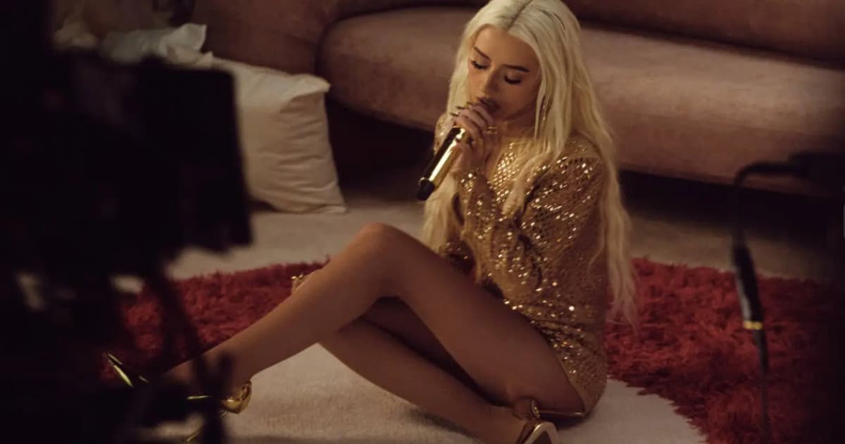 Christina Aguilera oslávila 25. výročie svojho prvého albumu špeciálnym vystúpením