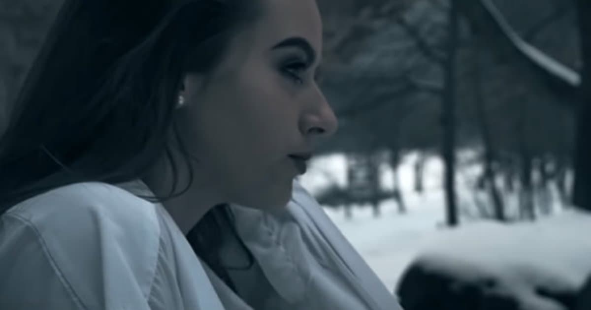 Mladá speváčka Martina predstavuje emotívnu skladbu. Venuje ju svojmu ockovi.