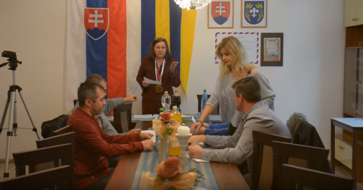 Na obecnom zastupiteľstve obce z východu sa pobavíš lepšie ako na akejkoľvek komédii