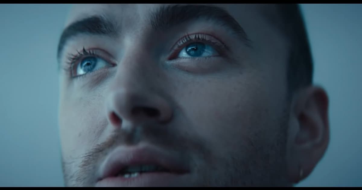 Sam Smith predstavil novinku „Dancing With A Stranger“. Nový svetový hit?