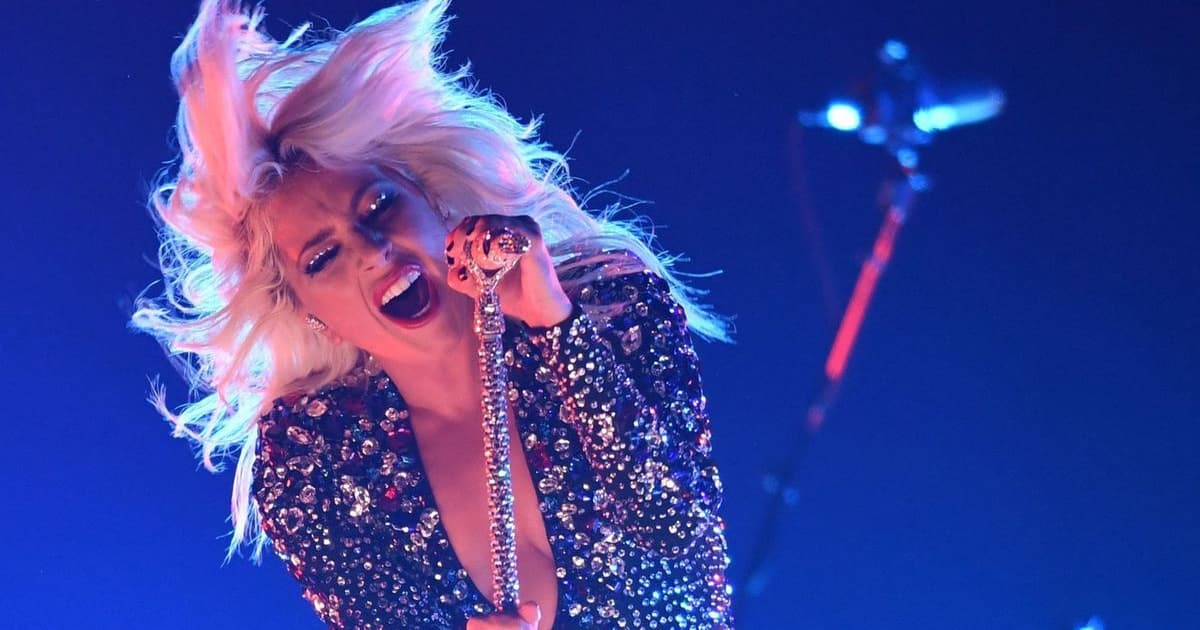 Lady Gaga na Grammy 2019 vystúpila s hitom Shallow. Zožala vlnu kritiky!