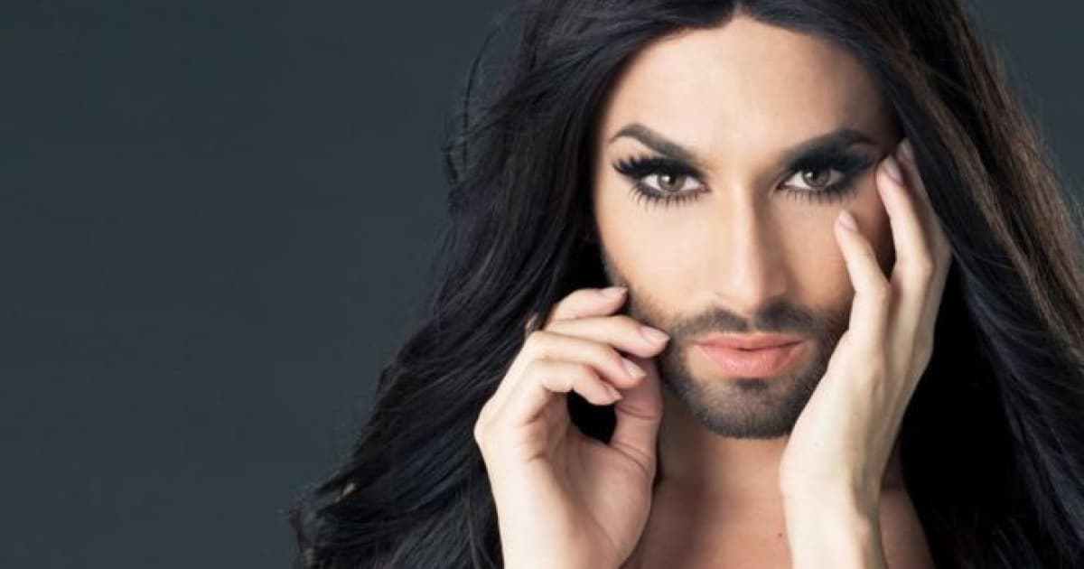 Kto je ten sexy muž? Bradatú speváčku Conchitu Wurst na nových fotkách určite nespoznáš