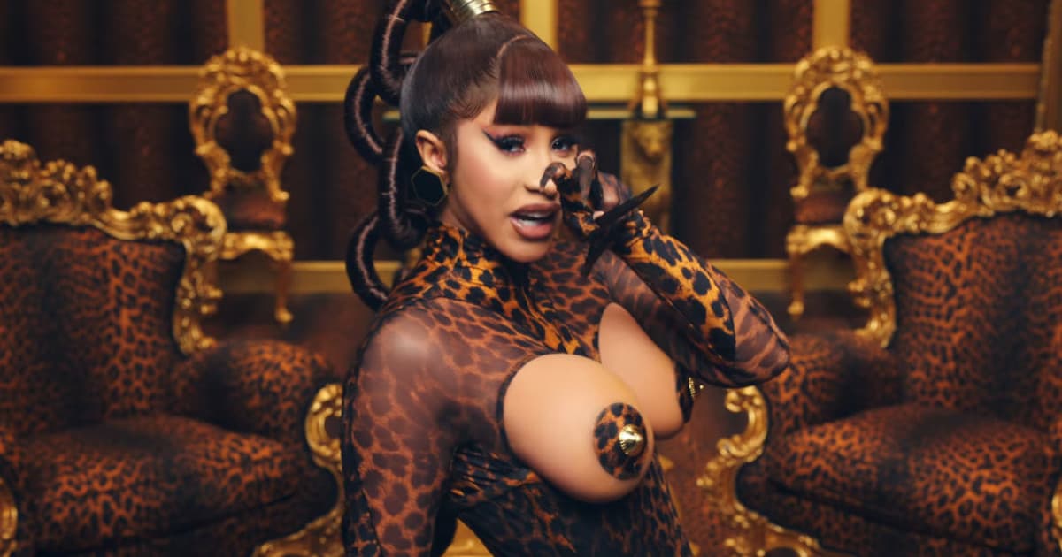 O novom klipe Cardi B sa rozpráva celý svet. Nie je toto už trošku moc?