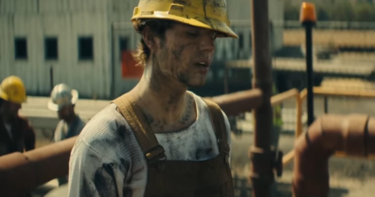 Justin Bieber reaguje na súčasnú globálnu situáciu. Sleduj nový klip k skladbe „Holy“