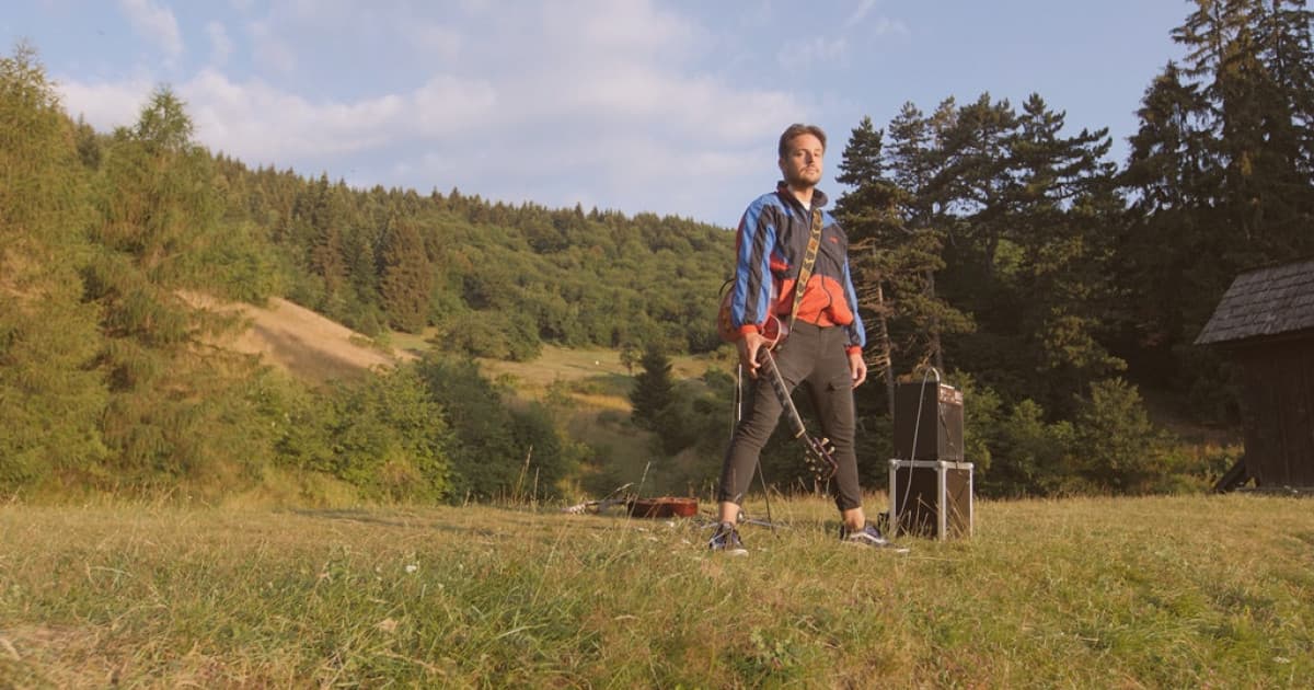 Spevák Juraj Zaujec sa priznáva k svojej láske. Mestu Banská Štiavnica venoval krásnu novinku