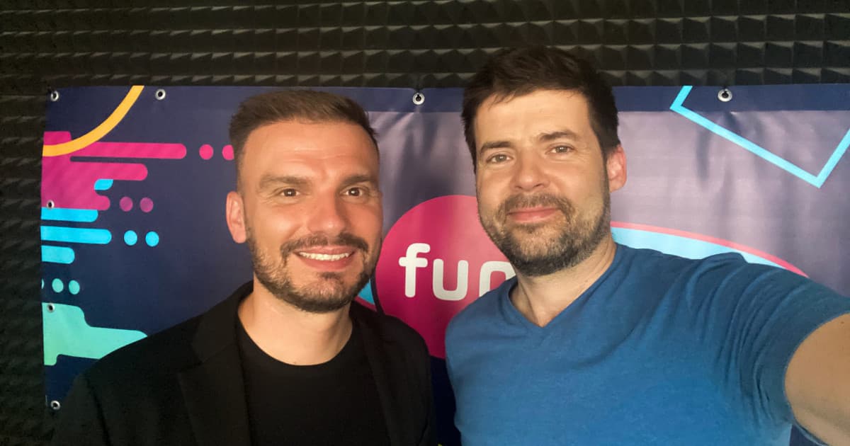 "Žijeme len raz, ale dáta navždy. Dobre si premyslite, čo do online sveta vypustíte, krok späť býva ťažký," súdny znalec pre počítačovú bezpečnosť Karol Suchánek