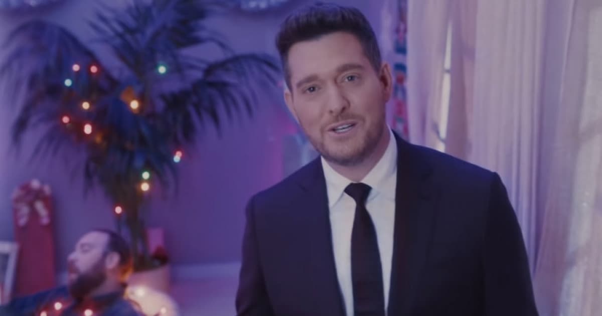 Michael Bublé predstavil nový klip k známemu vianočného hitu