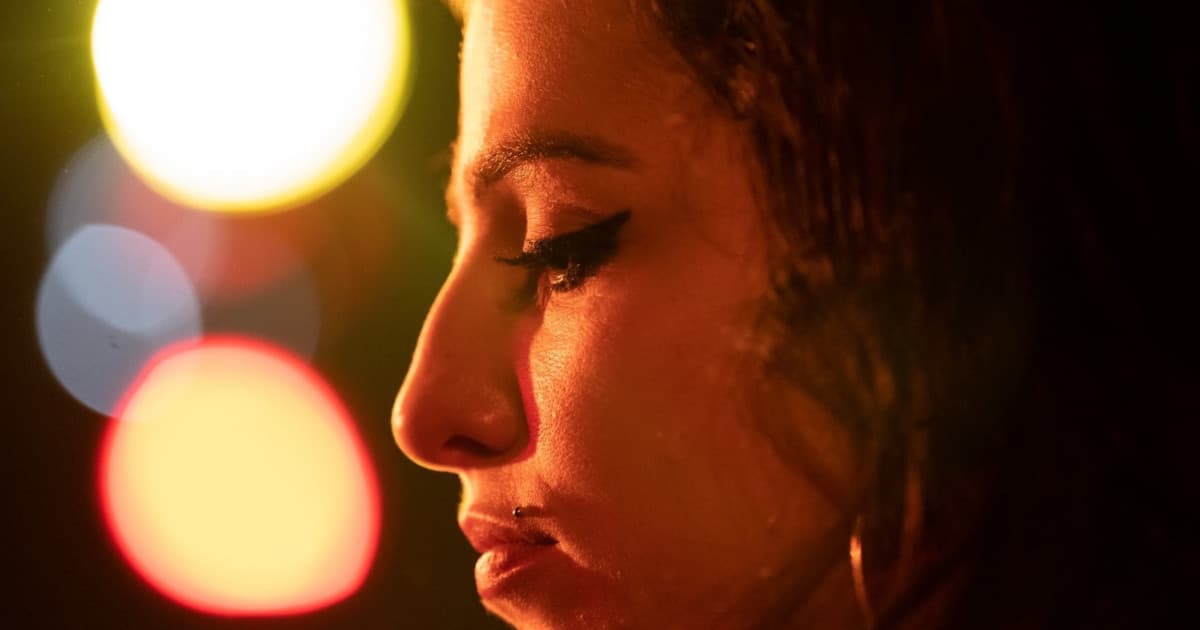 Do kín prichádza film o jedinečnej Amy Winehouse. Sleduj TRAILER!