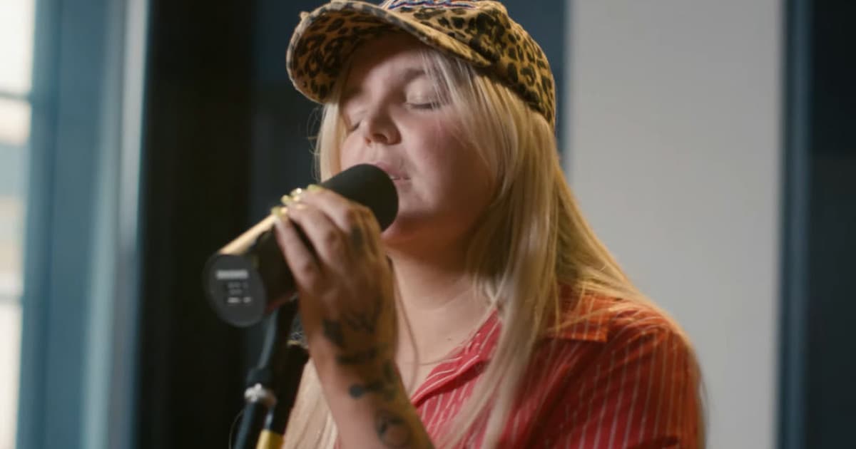 Speváčka TONES AND I a jej nová nádherná skladba „Wonderful“