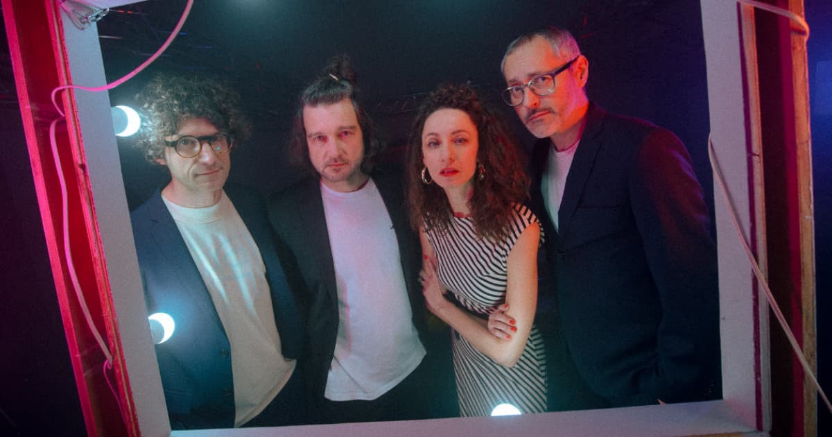 Skupina Puding pani Elvisovej vydala po deviatich rokoch nový album AHOJ